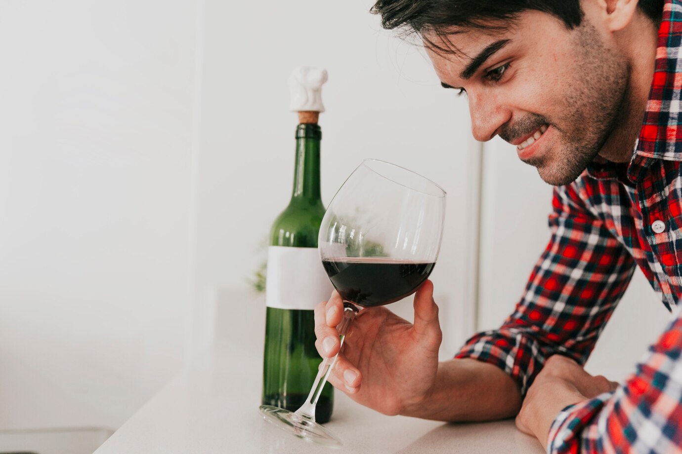 O fato do vinho ser "barato" significa que ele é ruim?